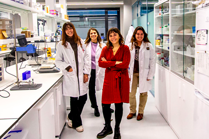 Working with our cosmetic formulations & applications department